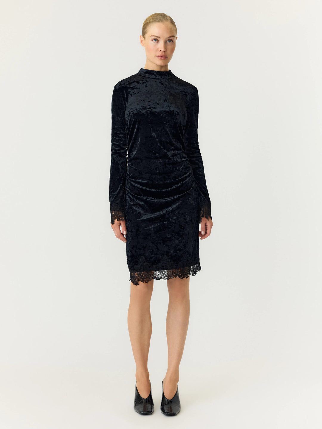 Vellia Ls Short Lace Dress Black