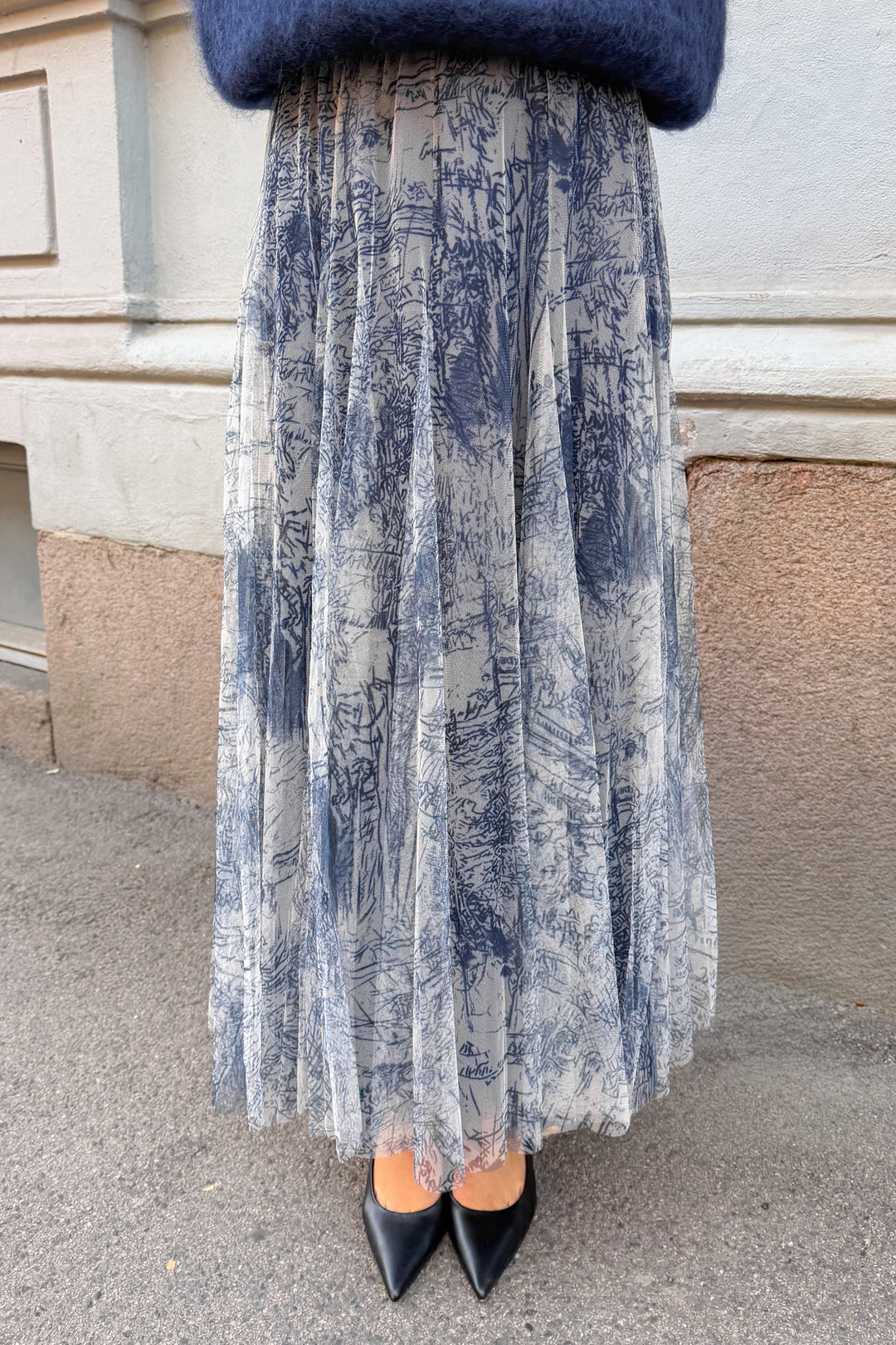 Tyll Print Midi Skirt Navy