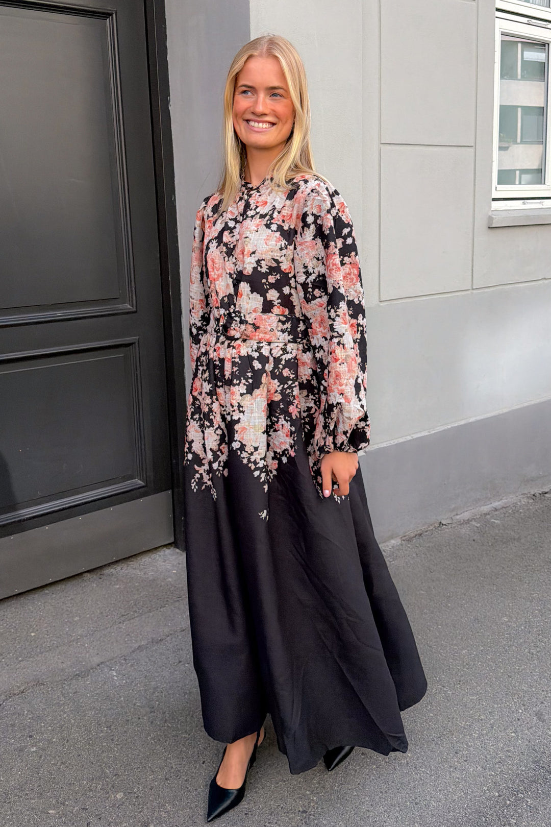 Osley Midi Dress Black Flower
