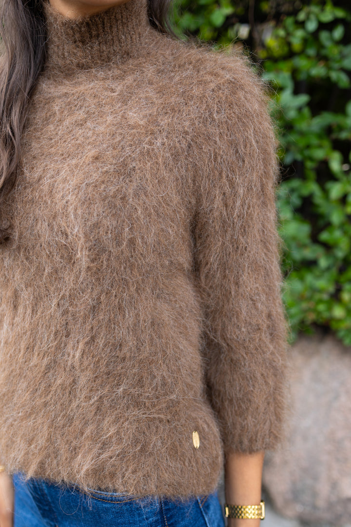 Hairy Knit Turtleneck Brown