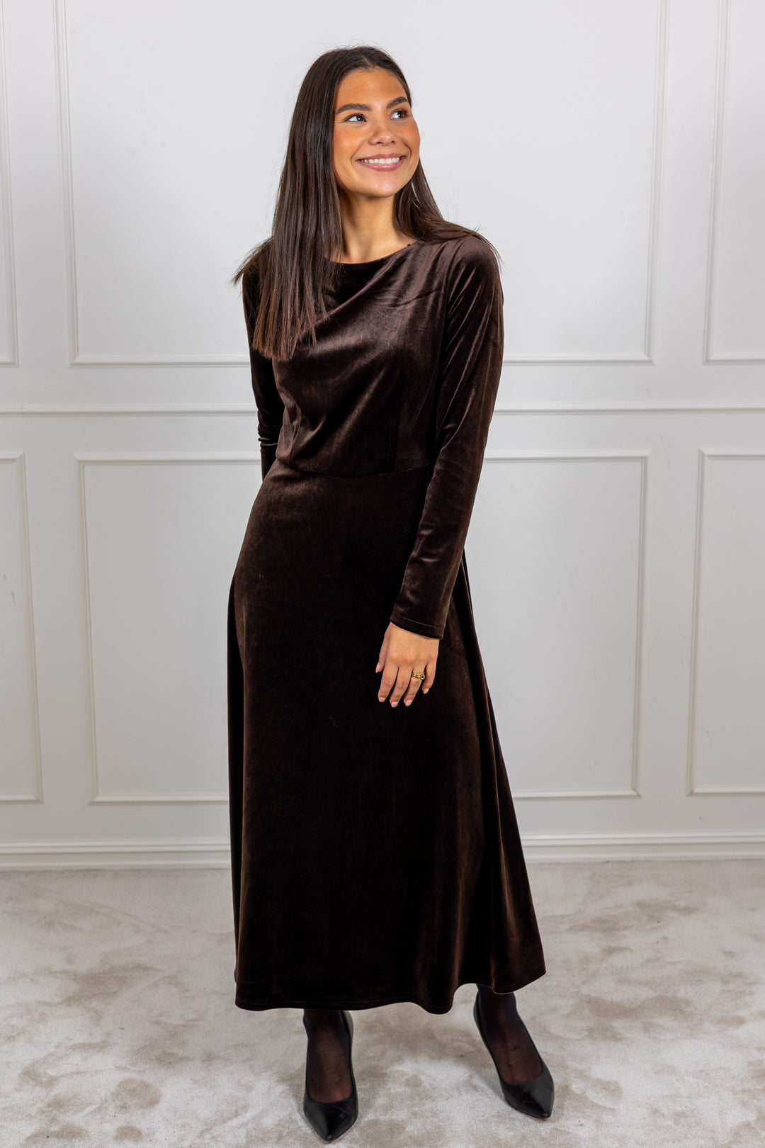 Attentiff Midi Velour Dress Choco