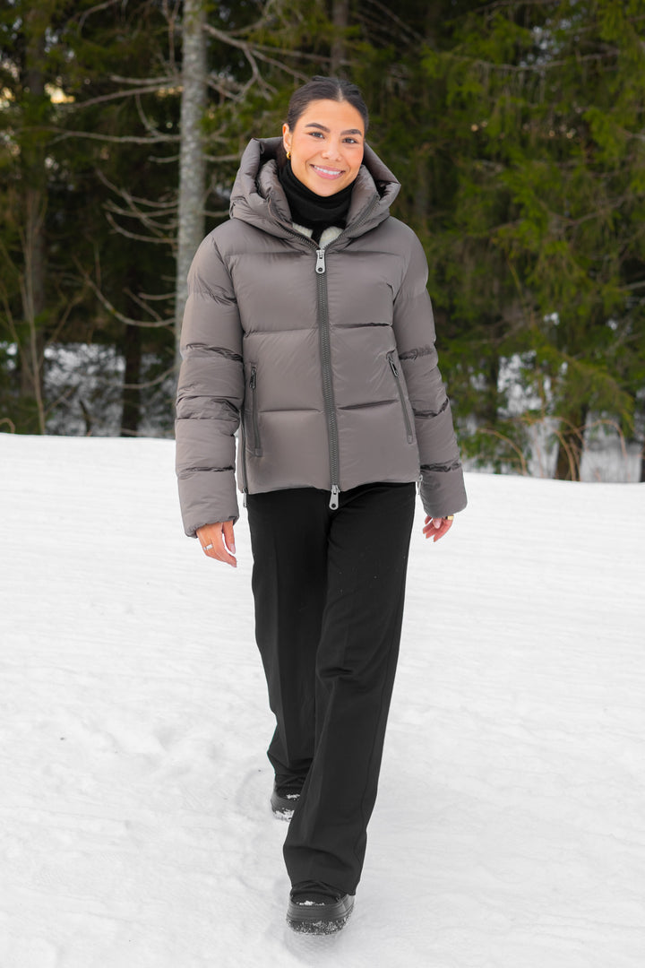 Val Cenis Short Light Olive