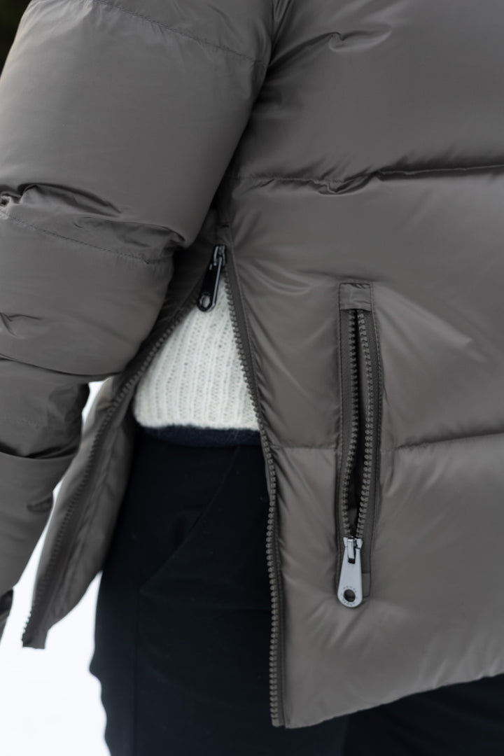 Val Cenis Short Light Olive