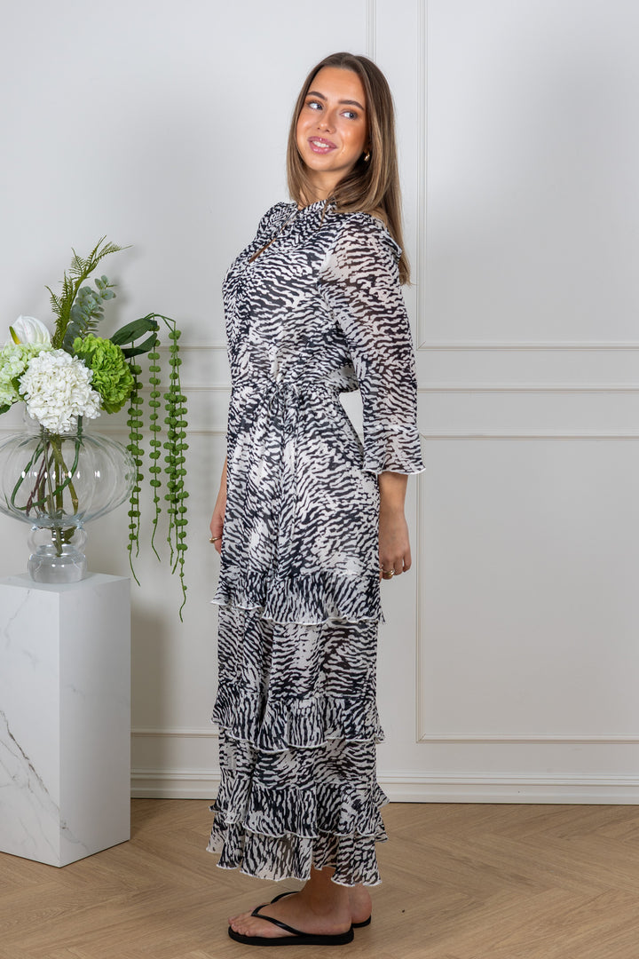 Lyon Dress Black Wavy Structure