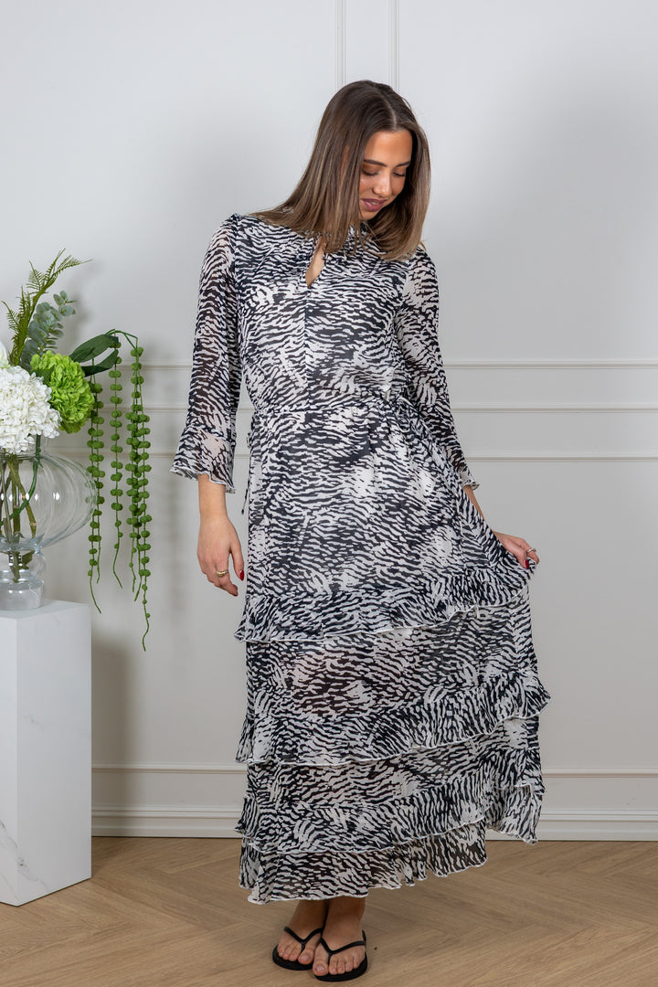 Lyon Dress Black Wavy Structure