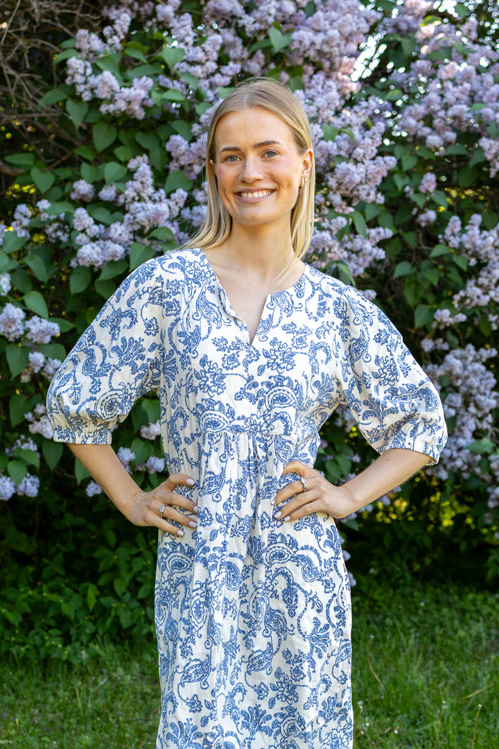 Benete Dress Blue Dot Paisley Print