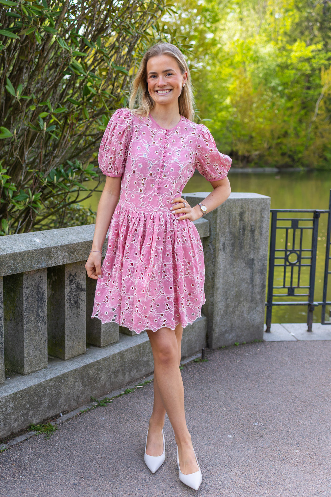 Broderie Anglaise Puffed Dress Rose Pink