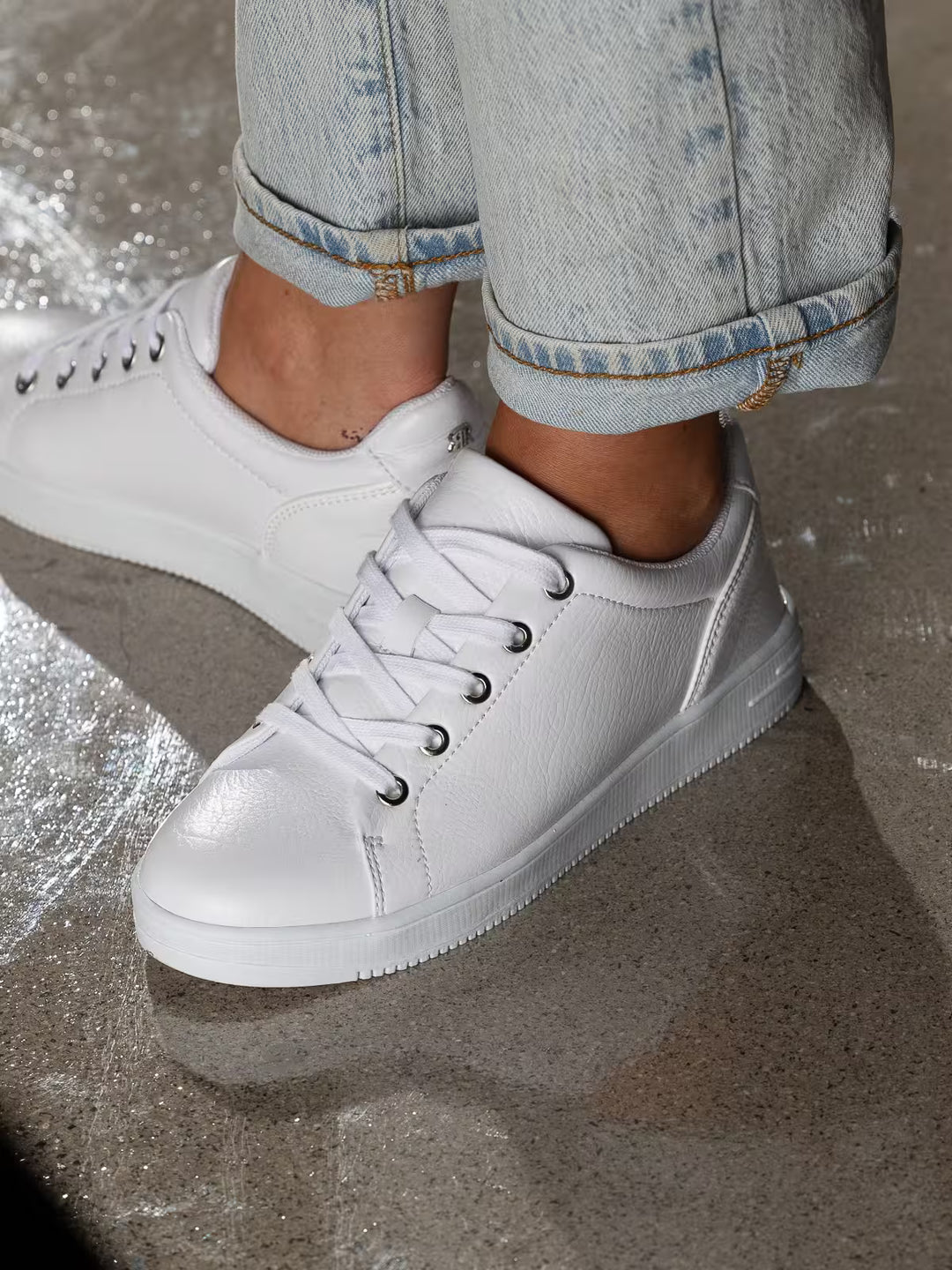Gorbi Low White