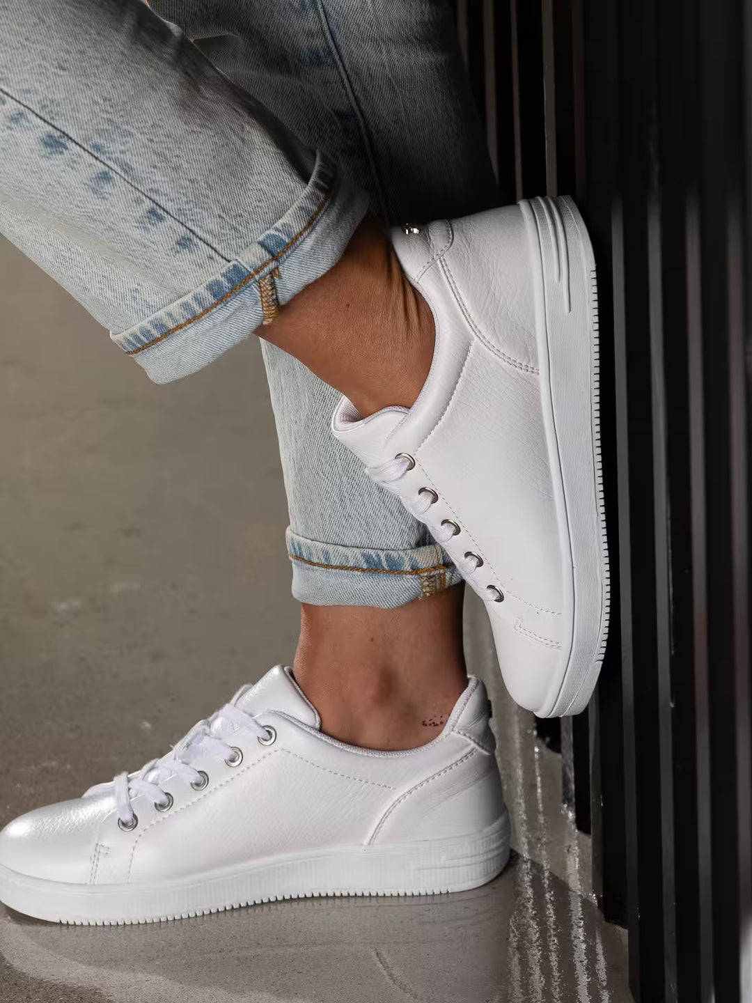 Gorbi Low White