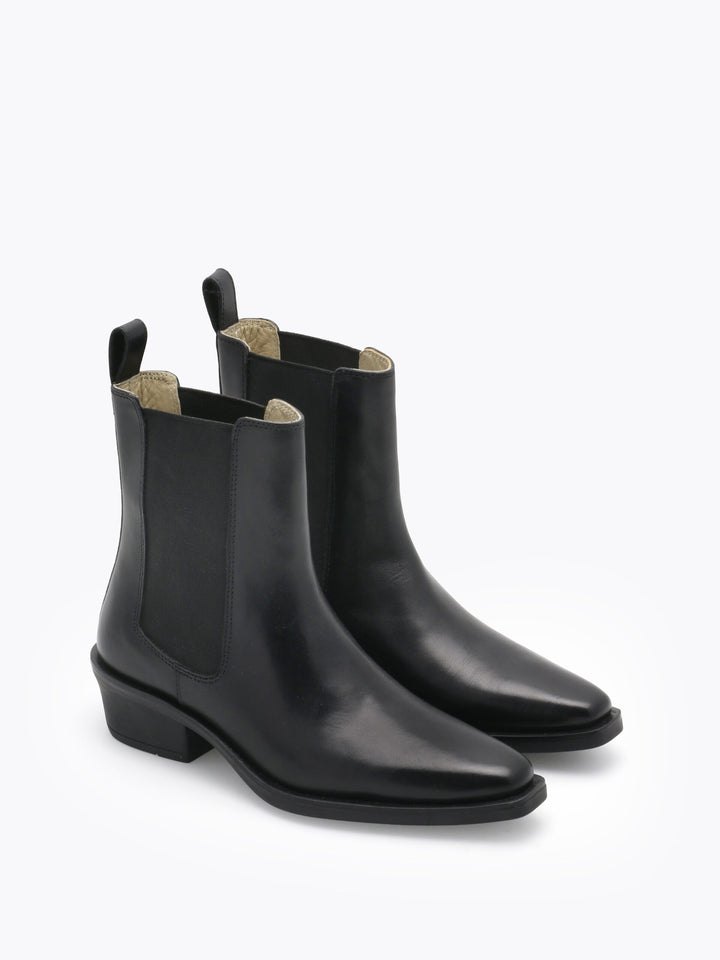 Mira Leather Boot Sort