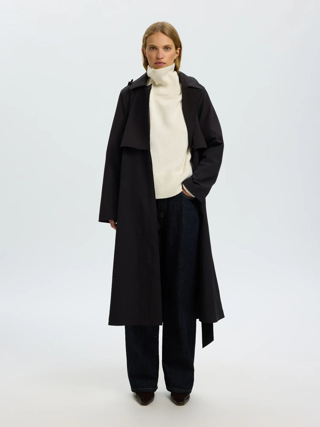 New Aline Tech Trenchcoat Black