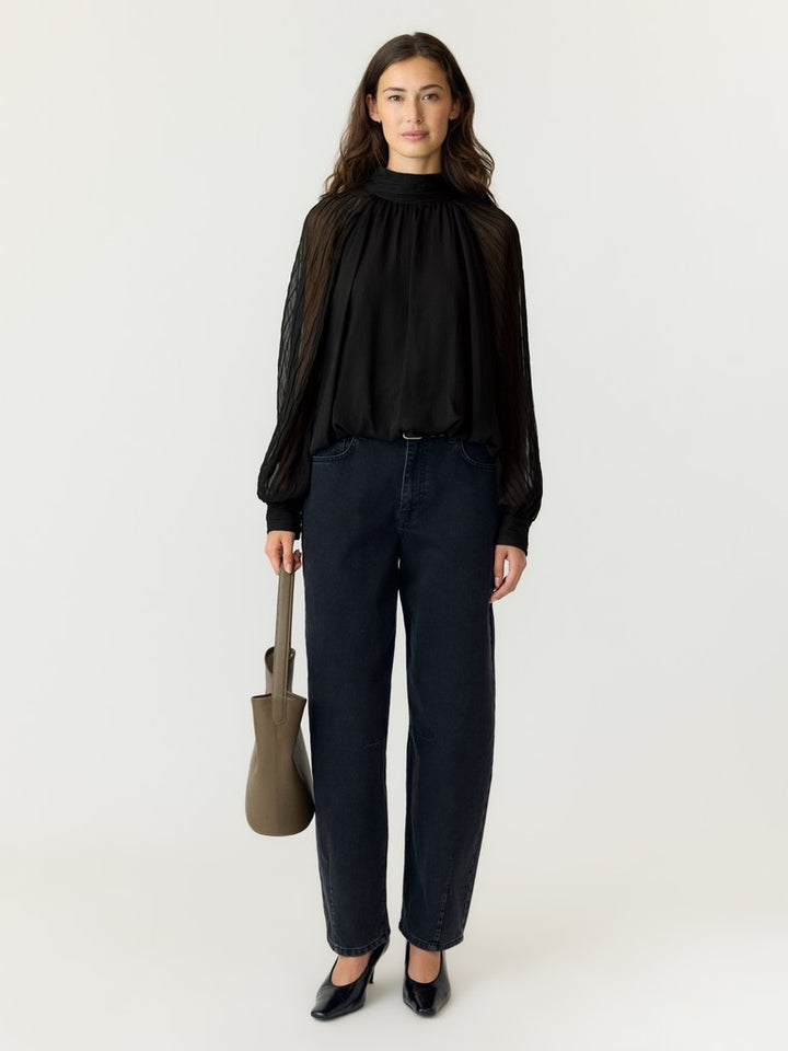 Olera Ls Top Black