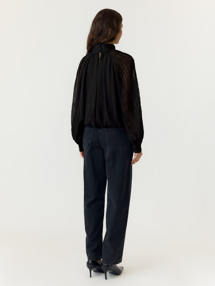 Olera Ls Top Black