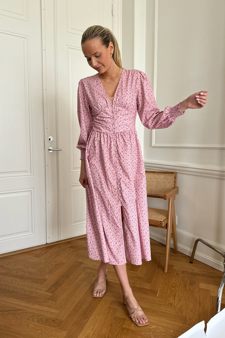 Adelic Long Dress Pink Flower Stem Print | Kjoler | Smuk - Dameklær på nett