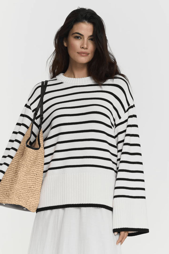 Adoni Knitted Sweater Black Stripe | Genser | Smuk