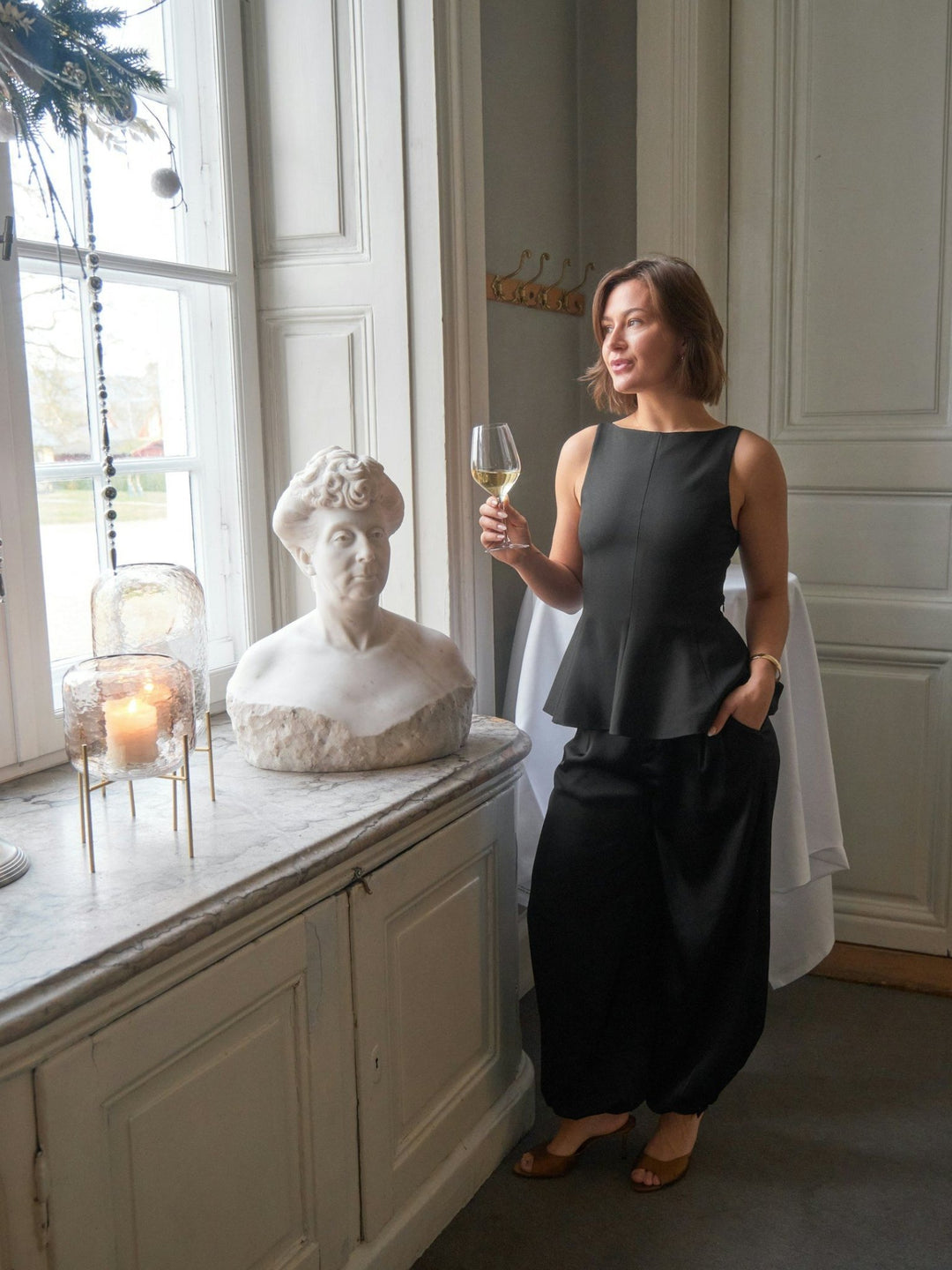 Agape Structure Tie Top Black | Topper | Smuk