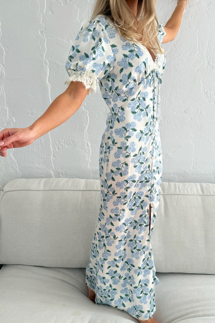 Agnete Long Dress Blue Hydrangea Print | Kjoler | Smuk - Dameklær på nett
