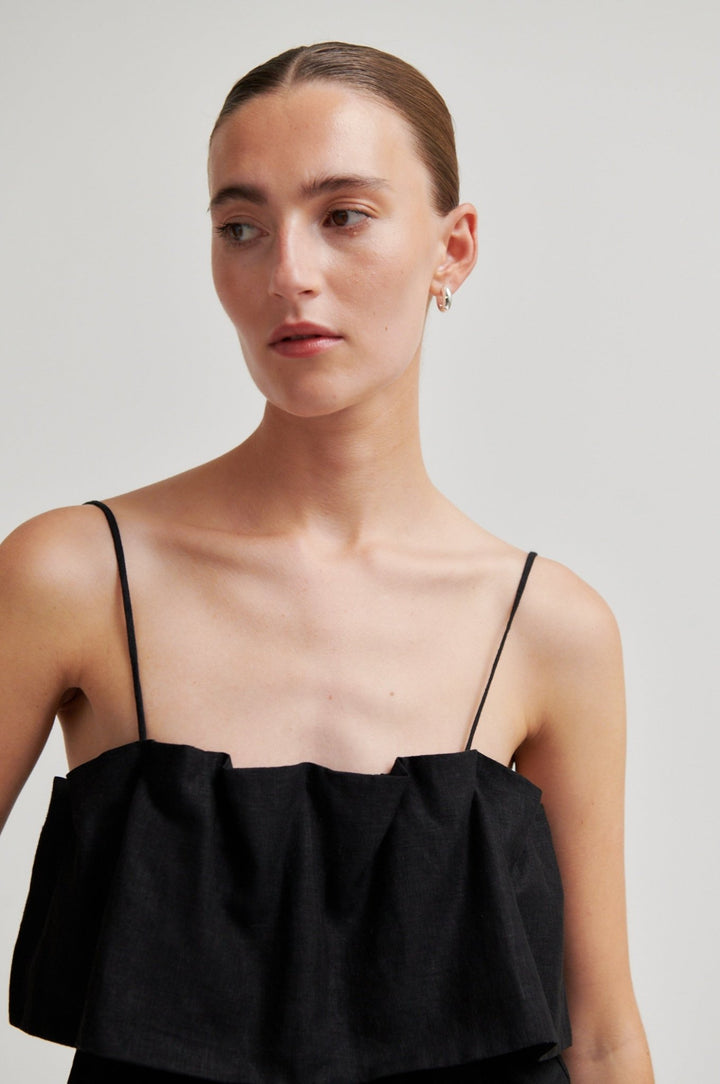 Aie Top Black | Topper | Smuk