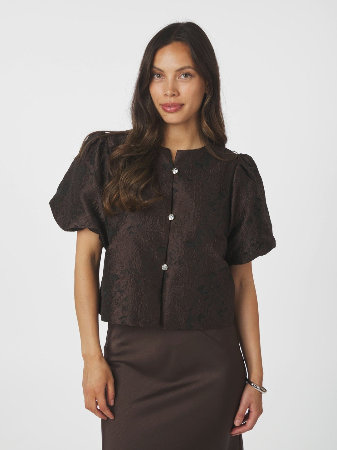 Aisa Brocade Blouse Dark Brown | Skjorter og bluser | Smuk - Dameklær på nett