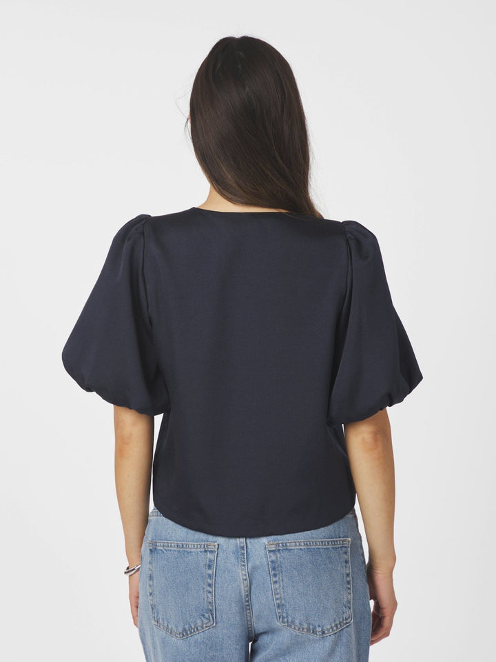 Aisa Dull Satin Blouse Navy | Skjorter og bluser | Smuk - Dameklær på nett