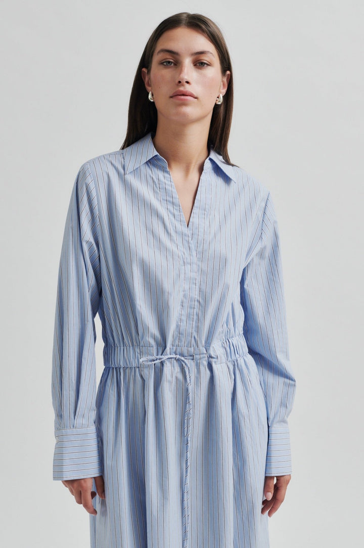 Alanis Dress Light Blue Stripe | Kjoler | Smuk - Dameklær på nett