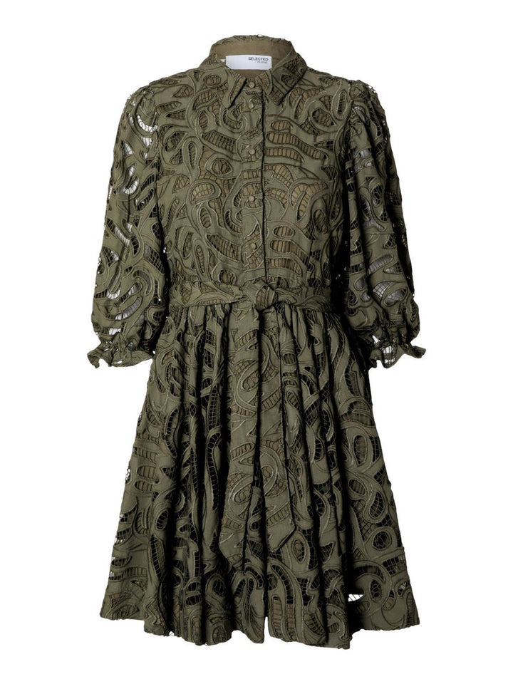 Allia 3/4 Short Shirt Broderi Dress Olivine | Kjoler | Smuk - Dameklær på nett