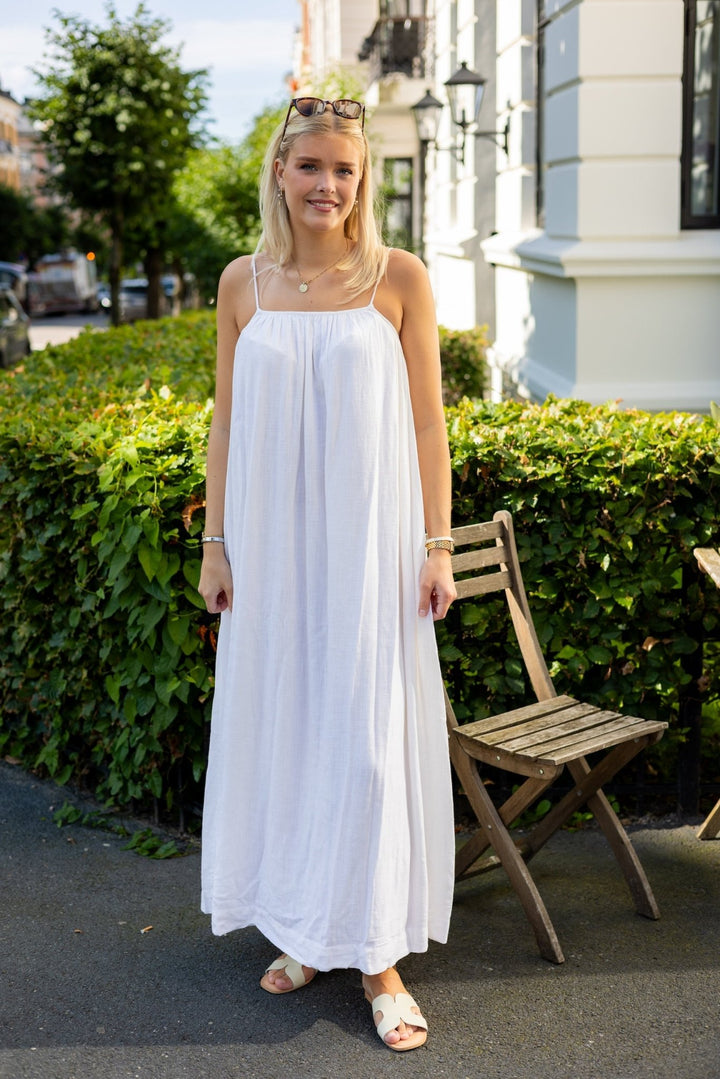 Allie Soft Linen Dress White | Kjoler | Smuk - Dameklær på nett