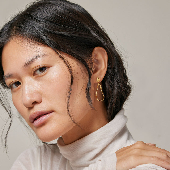 Aloma Small Earrings Gold | Accessories | Smuk - Dameklær på nett
