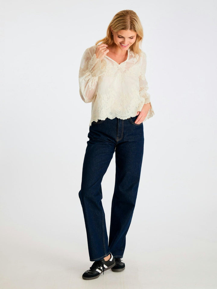 Amara Big Embroidery Blouse Off White | Skjorter og bluser | Smuk - Dameklær på nett