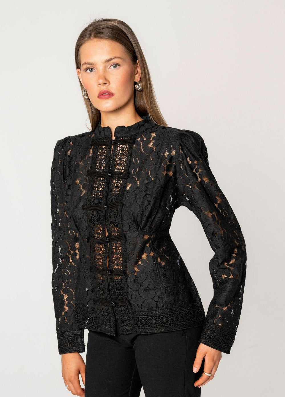 Amora Blouse Noir Net | Skjorter og bluser | Smuk