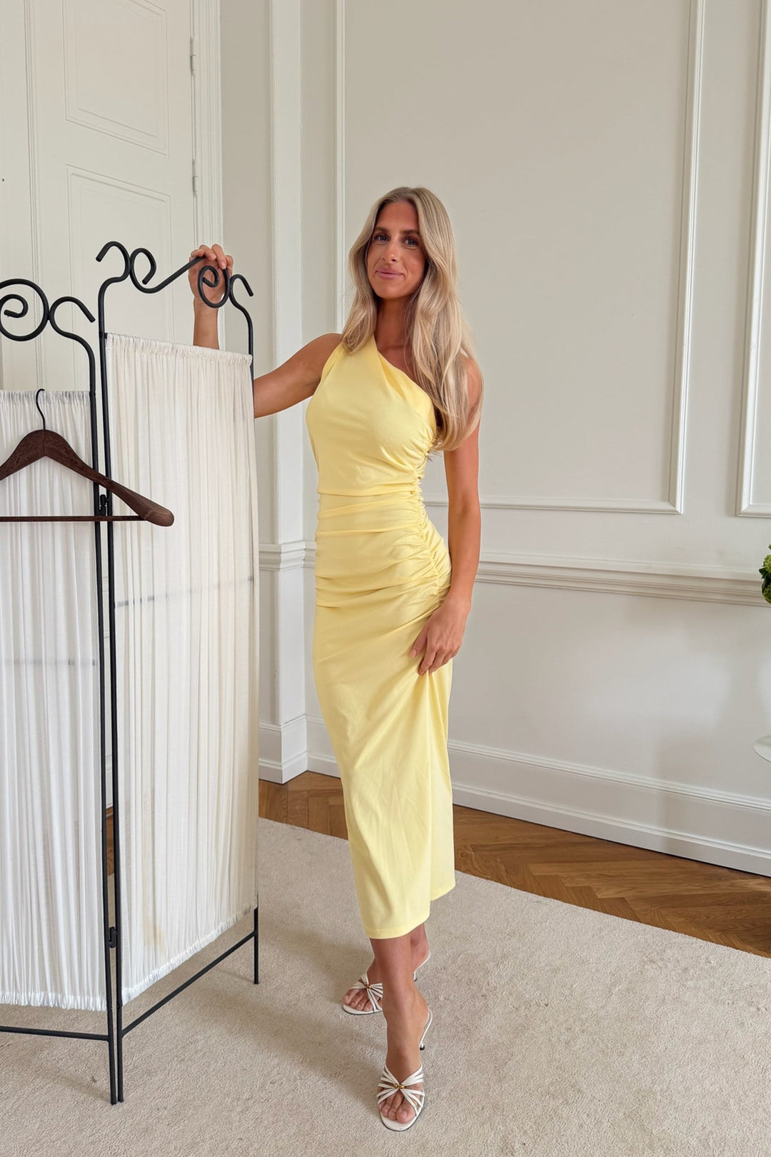 Andrea Midi Dress Yellow | Kjoler | Smuk