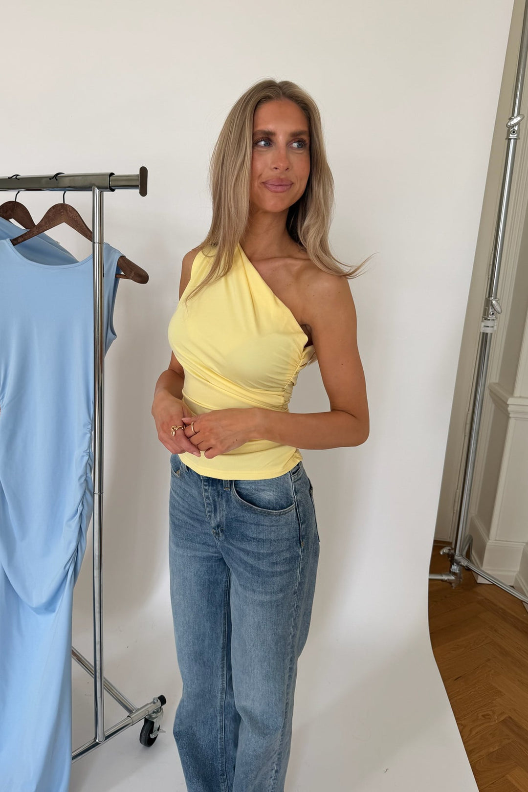 Andrea Top Yellow | Topper | Smuk