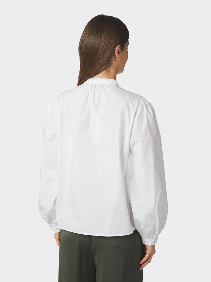 Aneliah C Poplin Emb Blouse White | Skjorter og bluser | Smuk