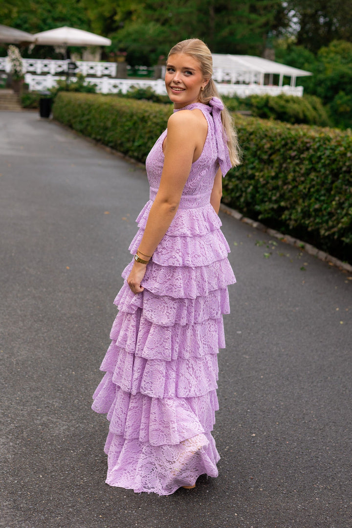 Angel Maxi Dress Halterneck Lavender Lace | Kjoler | Smuk - Dameklær på nett