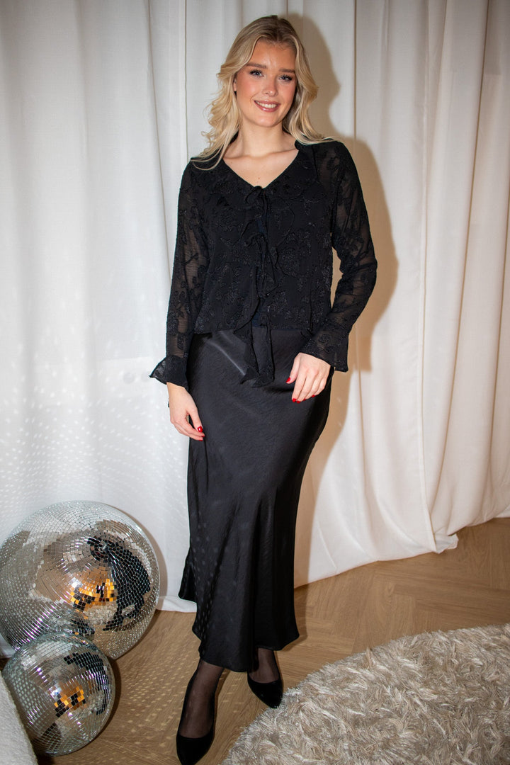 Anika Burnout Blouse Black | Skjorter og bluser | Smuk - Dameklær på nett