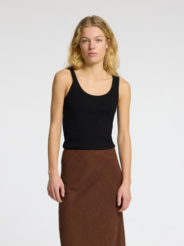 Anna U - Neck Tank Top Black | Topper | Smuk - Dameklær på nett