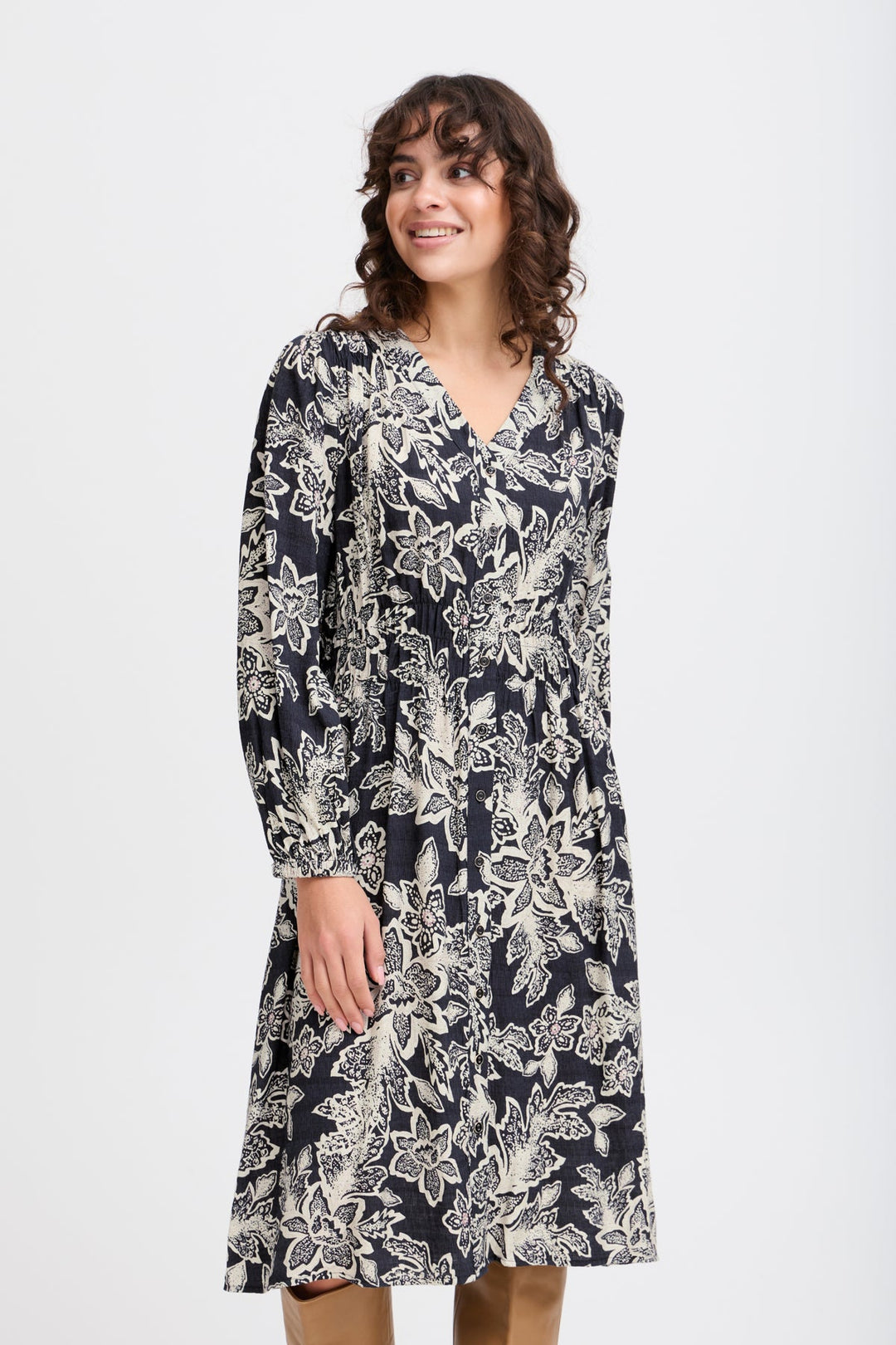 Ariana Dr 6 Black Aop So25 01A | Kjoler | Smuk - Dameklær på nett