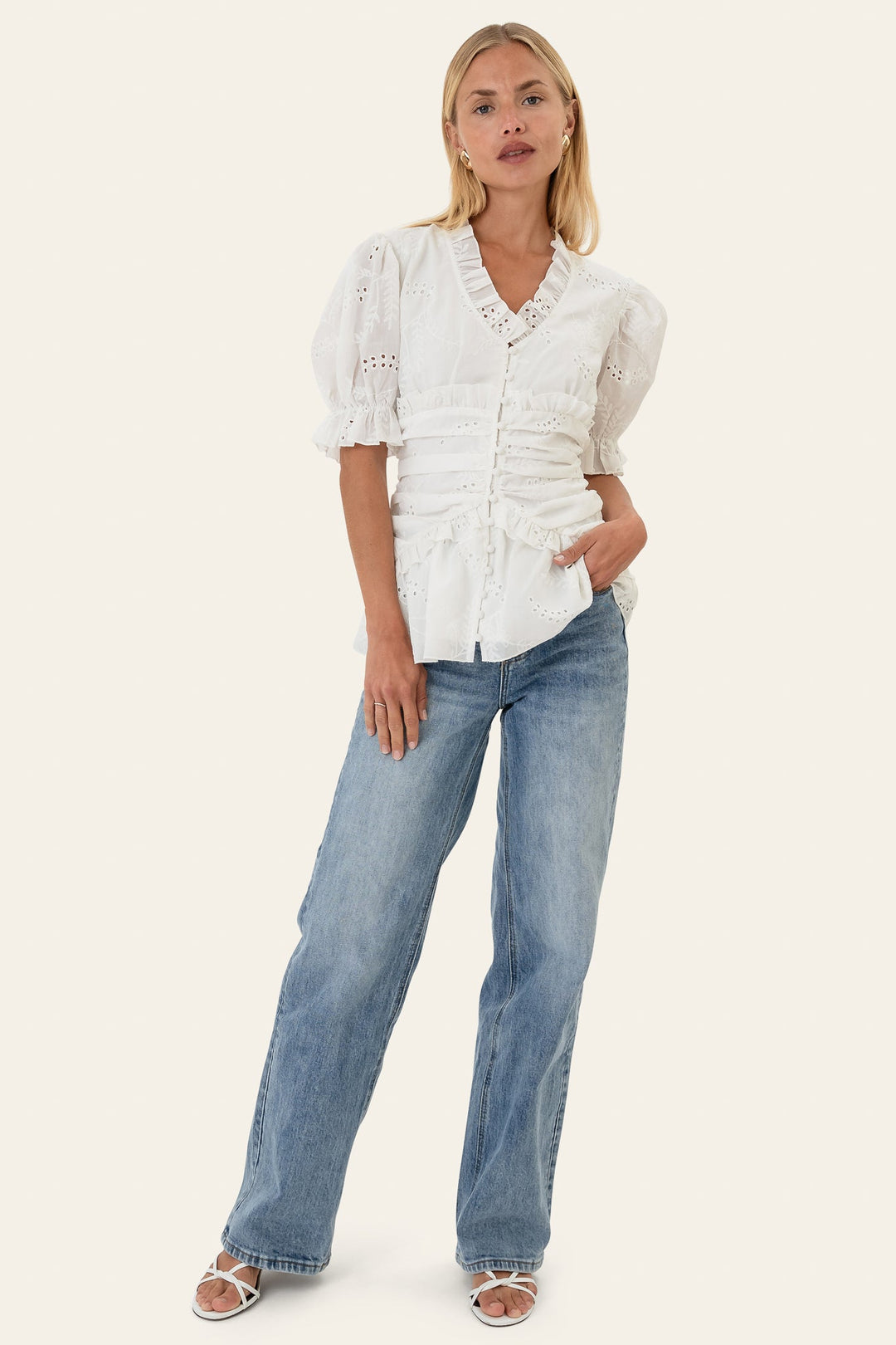 Ariel Blouse White Embroidery | Skjorter og bluser | Smuk