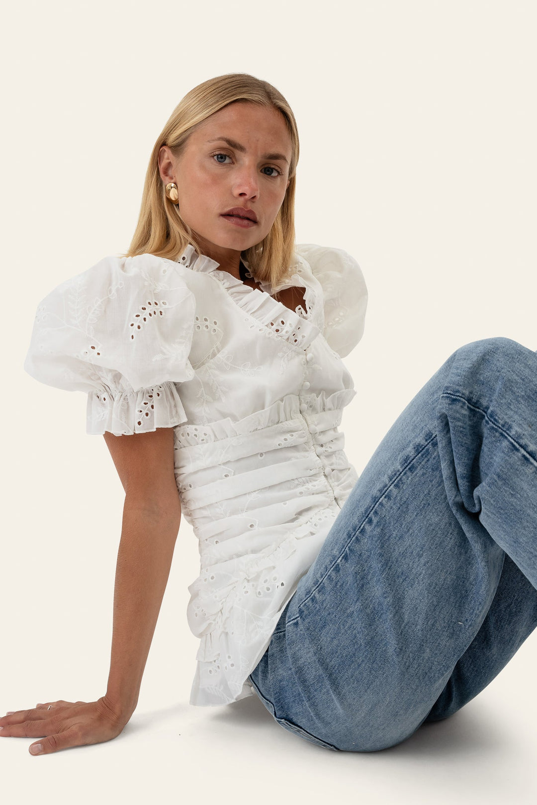 Ariel Blouse White Embroidery | Skjorter og bluser | Smuk