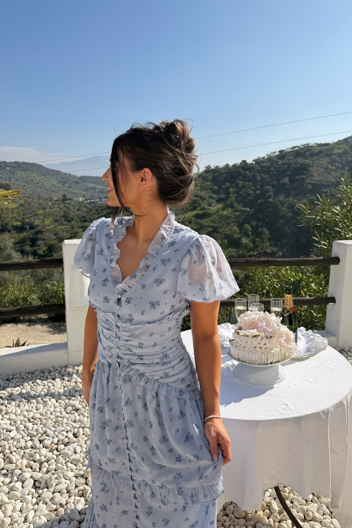 Ariel Long Dress Blue Flower Print | Kjoler | Smuk