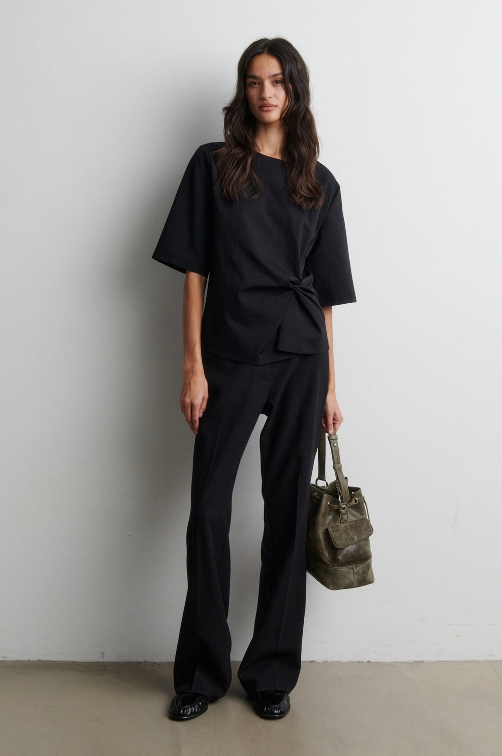 Arkai Drape Tee Black | Topper | Smuk