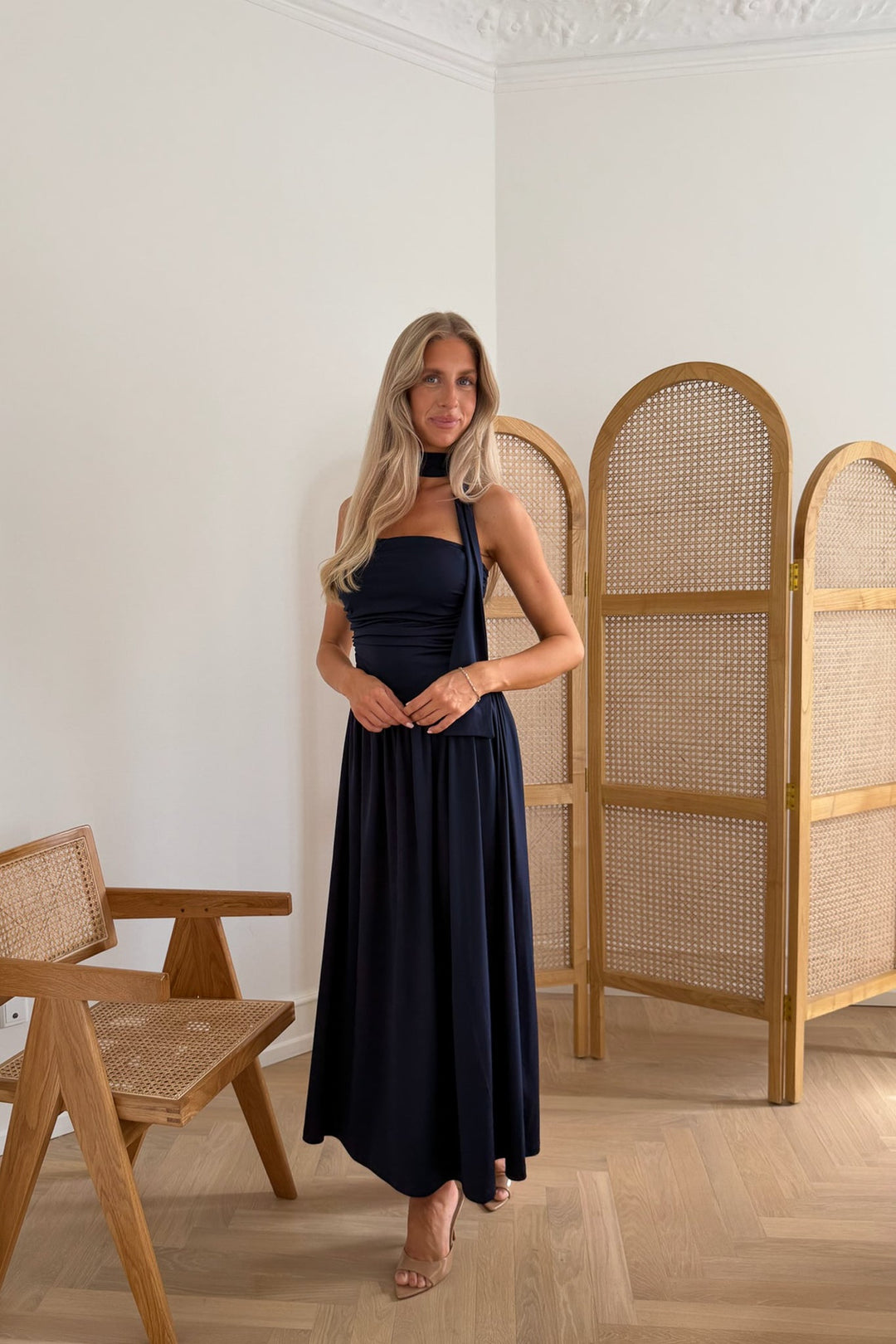 Astrid Long Dress Navy | Kjoler | Smuk