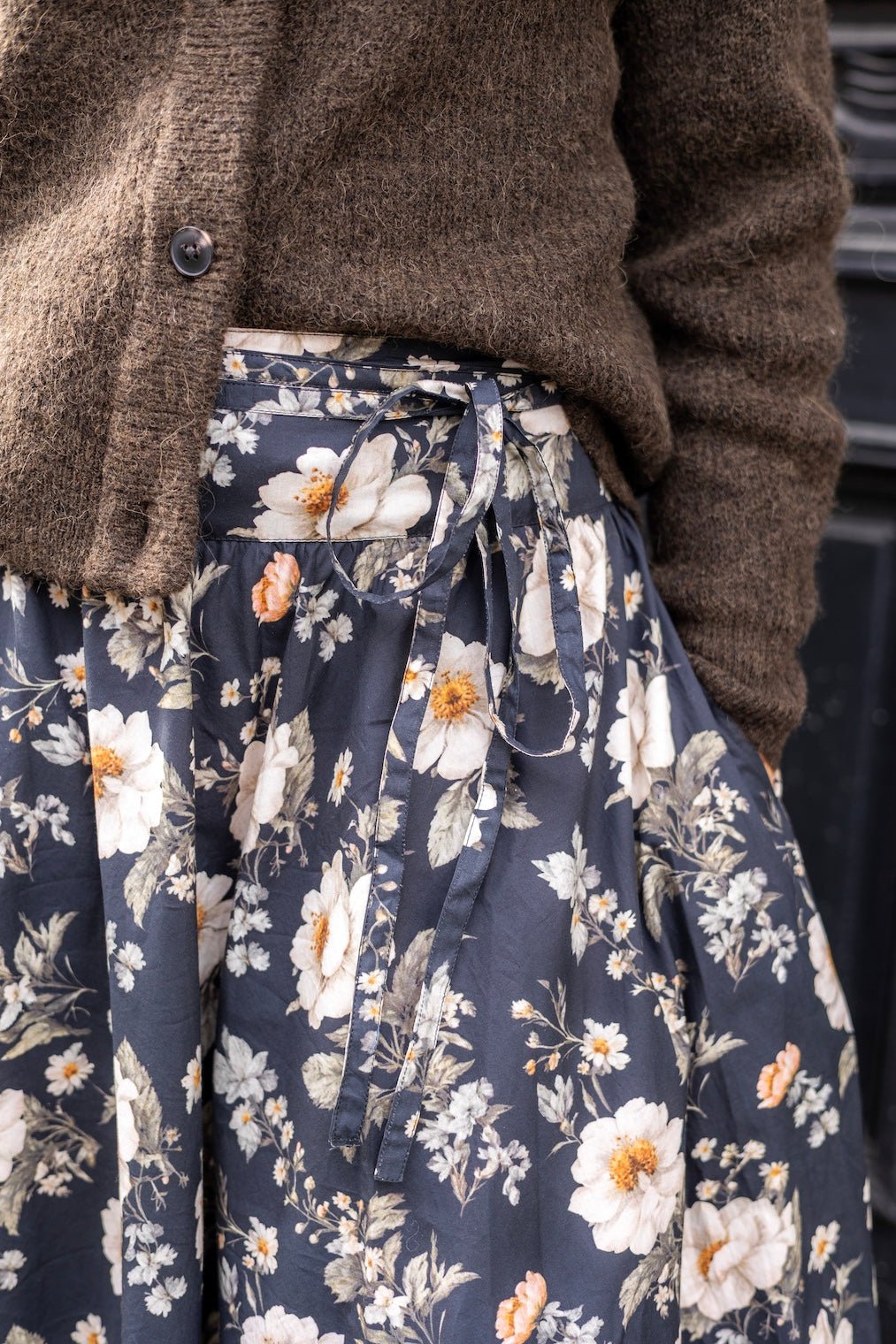 Astrid Skirt Antique Black Poplin | Skjørt | Smuk - Dameklær på nett