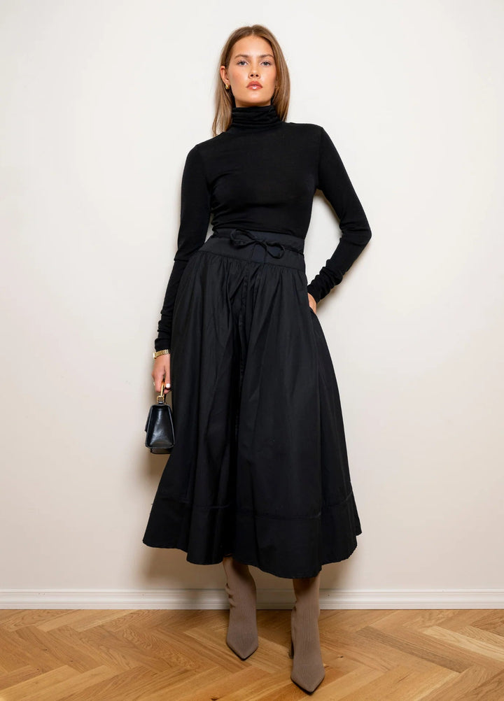 Astrid Skirt Ebony Poplin | Skjørt | Smuk