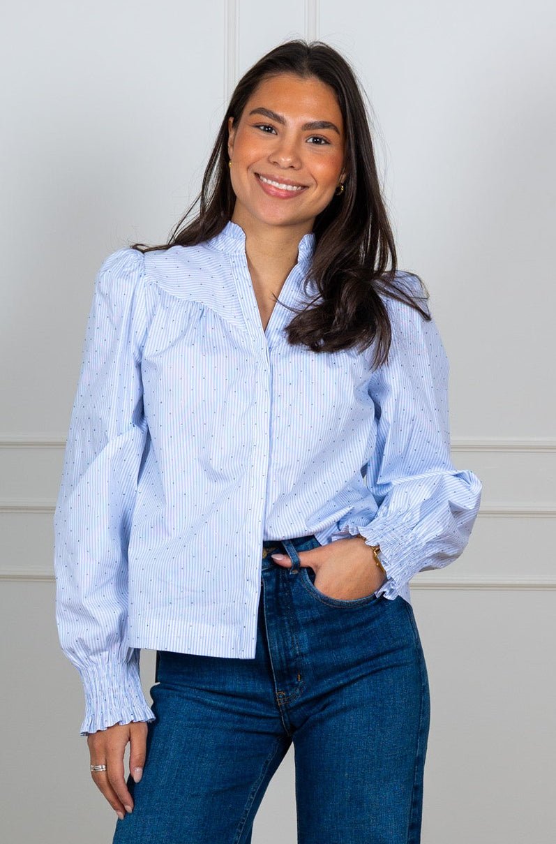 Astrida Stripe Stone Blouse Light Blue | Skjorter og bluser | Smuk