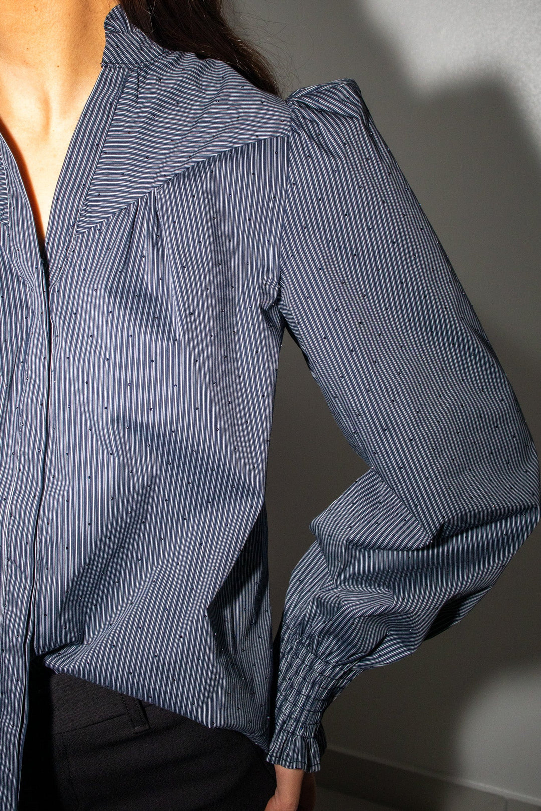 Astrida Stripe Stone Blouse Navy | Skjorter og bluser | Smuk