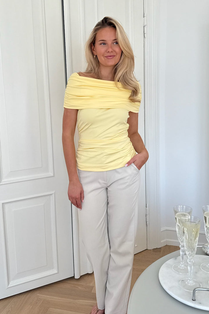 Athena Top Yellow | Topper | Smuk