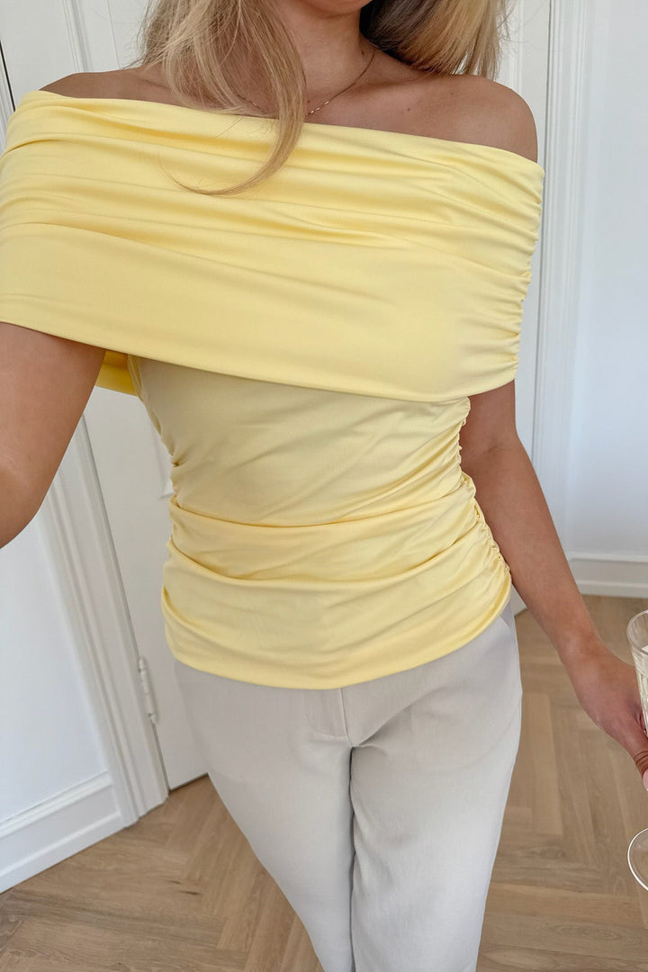 Athena Top Yellow | Topper | Smuk