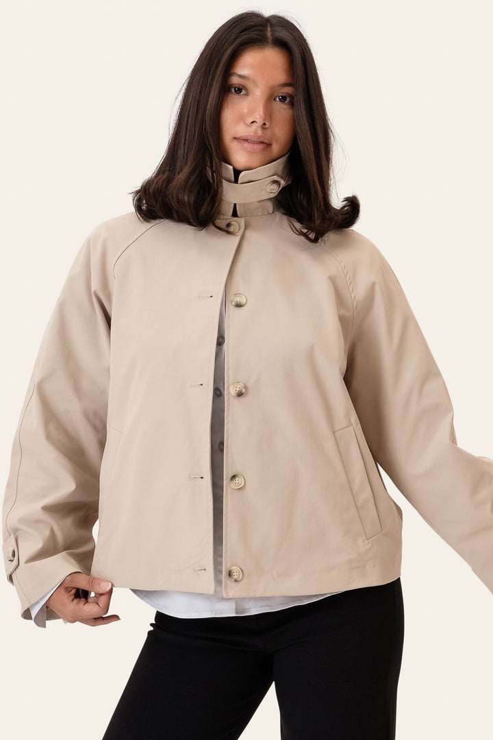 Ava Short Trenchcoat Beige | Yttertøy | Smuk