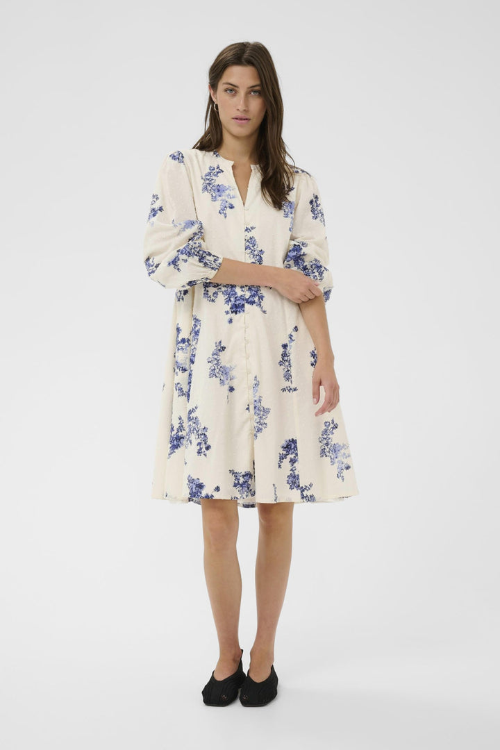Avira Dress Blue Shadow Flower Print | Kjoler | Smuk